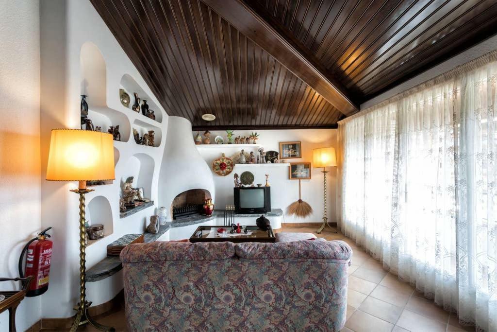 Villa Paquita Calella Bagian luar foto