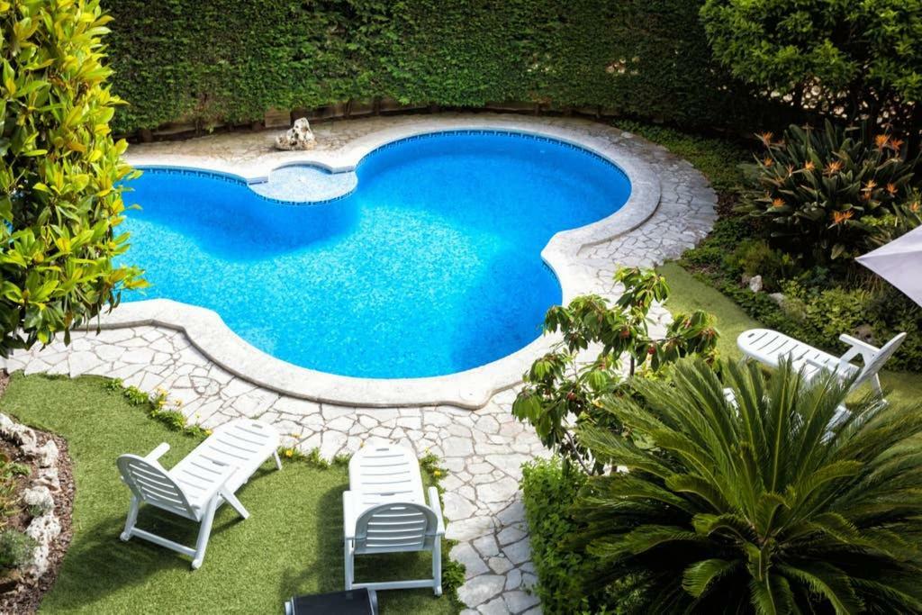 Villa Paquita Calella Bagian luar foto
