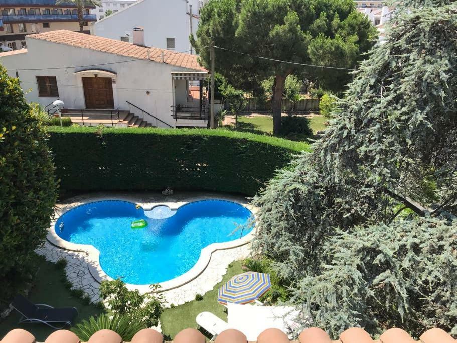 Villa Paquita Calella Bagian luar foto