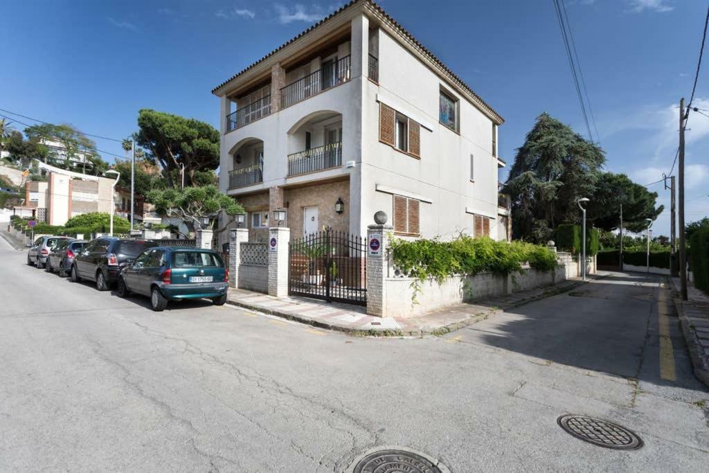 Villa Paquita Calella Bagian luar foto